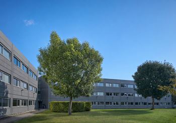 Kontor- og lagerlokaler med attraktiv beliggenhed