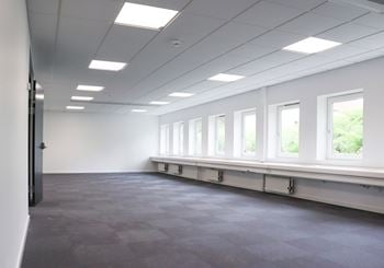 Åbent kontor i skønne grønne omgivelser