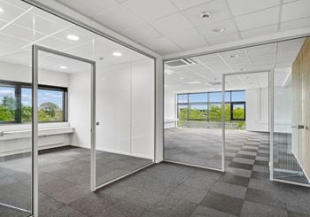 Åbent og velindrettet kontor i hjertet af Ballerup