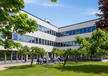 Åbent og lyst kontor i gåafstand fra Malmparken St.